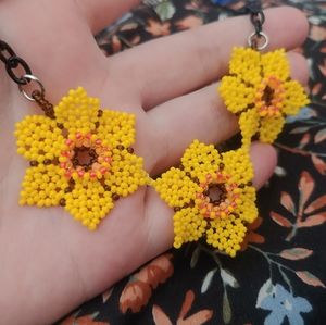 Daffodil necklace